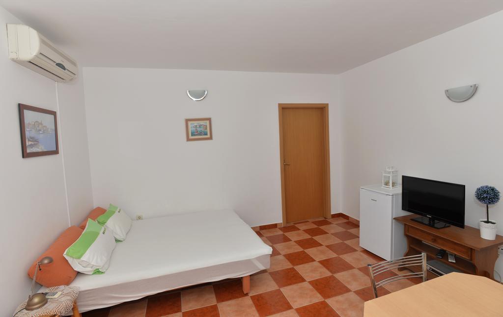 Apartments Mila - Mala Duba Живогошче Экстерьер фото